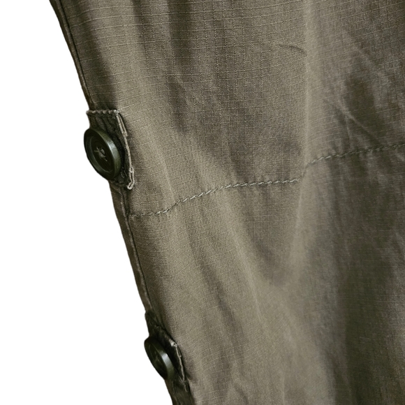 Anne Taylor Loft Cargo Utility pants/shorts army green size 6 - Picture 4 of 14